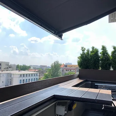 Апартаменты Balcony View Downtown