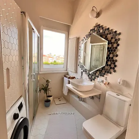 Апартаменты Balcony View Downtown *