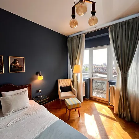 Balcony View Downtown *