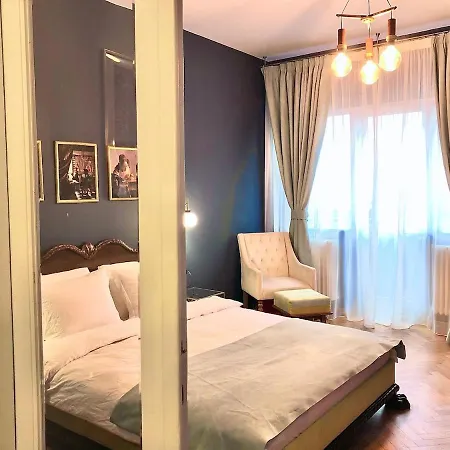 Balcony View Downtown Daire